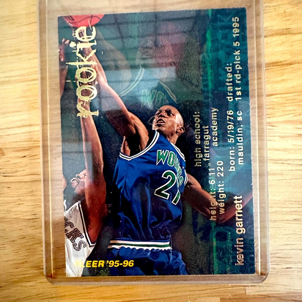 Kevin Garnett Fleer 95-96 Rookie Card